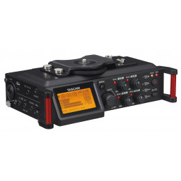 Tascam DR-70D портативный аудиорекордер